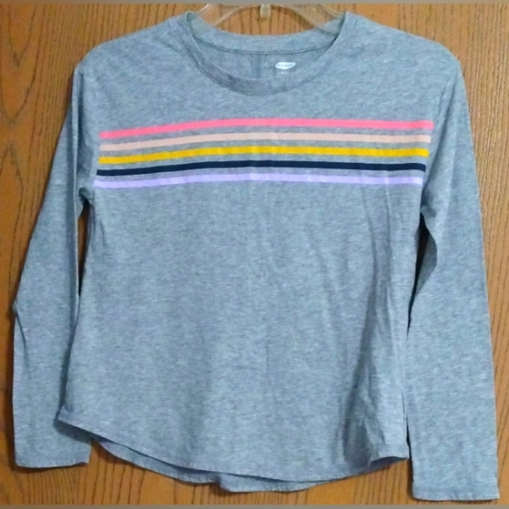 Old Navy Long Sleeve T-shirt size XL (14)       10-016